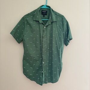 Bonobos Stretch Riviera Short Sleeve Shirt. size M  coastal